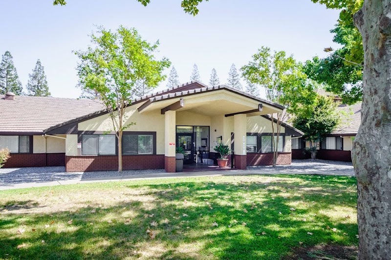 AMERICAN RIVER CENTER nursing home in CARMICHAEL, CA - Photo 4 of 10