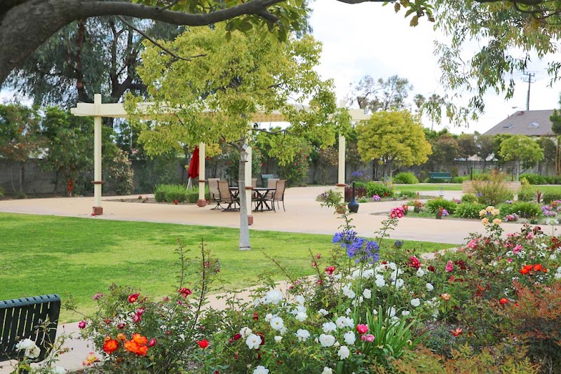Glenwood Care Center nursing home in Oxnard, CA - Photo 3 of 10