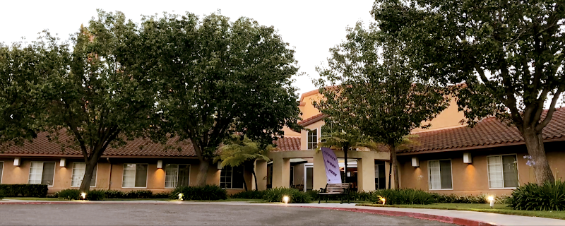 VILLA VALENCIA HEALTHCARE CENTER nursing home in LAGUNA HILLS, CA - Photo 2 of 10