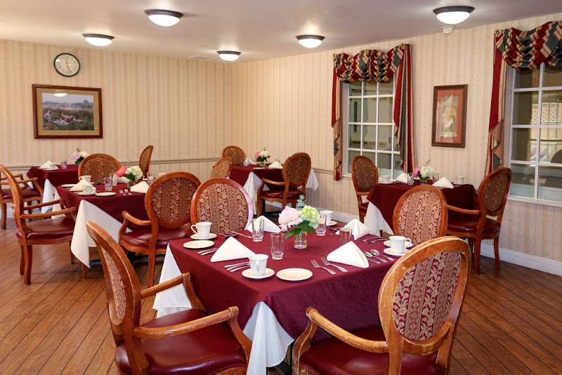 VILLA VALENCIA HEALTHCARE CENTER nursing home in LAGUNA HILLS, CA - Photo 4 of 10