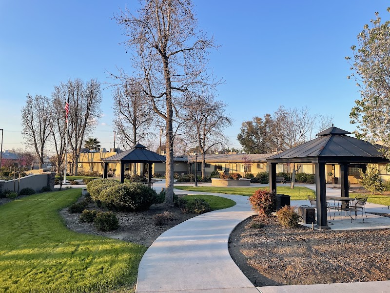 KINGS HEALTHCARE & WELLNESS CENTER LP nursing home in HANFORD, CA - Photo 2 of 5