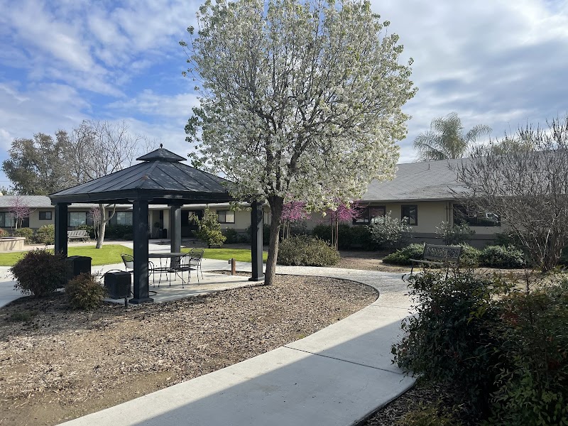 KINGS HEALTHCARE & WELLNESS CENTER LP nursing home in HANFORD, CA - Photo 3 of 5