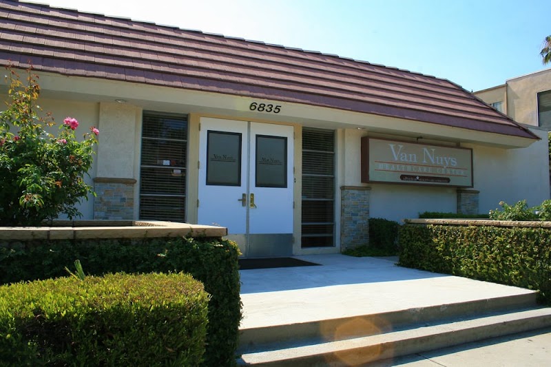 THE CARE CENTER ON HAZELTINE, LLC nursing home in VAN NUYS, CA - Photo 2 of 5