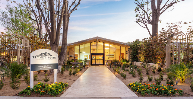 STONEY POINT HEALTHCARE CENTER nursing home in CHATSWORTH, CA - Photo 2 of 5