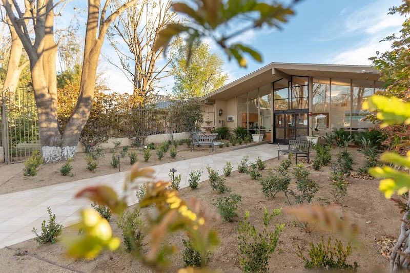 STONEY POINT HEALTHCARE CENTER nursing home in CHATSWORTH, CA - Photo 4 of 5