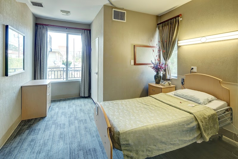 BEVERLY HILLS REHABILITATION CENTRE nursing home in LOS ANGELES, CA - Photo 5 of 5