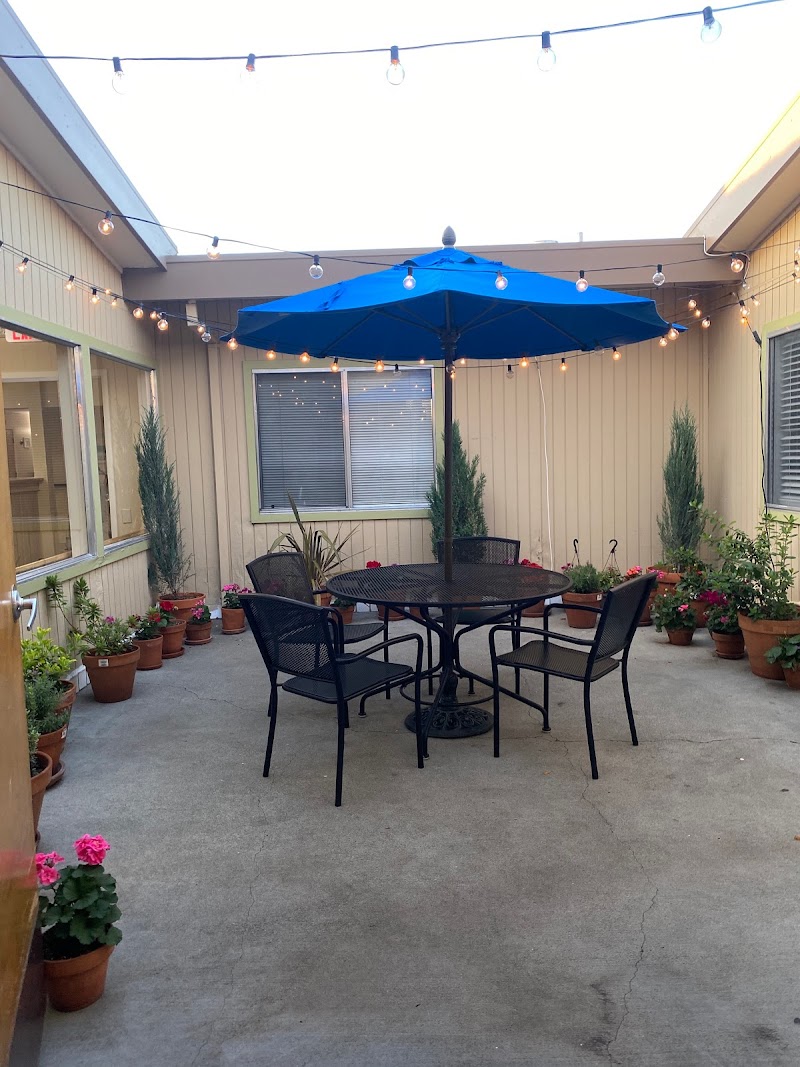 RICHMOND POST ACUTE CARE nursing home in RICHMOND, CA - Photo 4 of 10