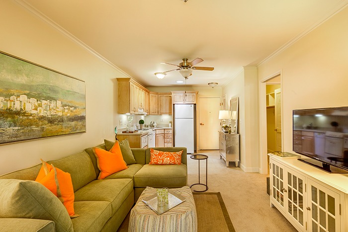 COVENANT VILLAGE CARE CENTER nursing home in TURLOCK, CA - Photo 4 of 10