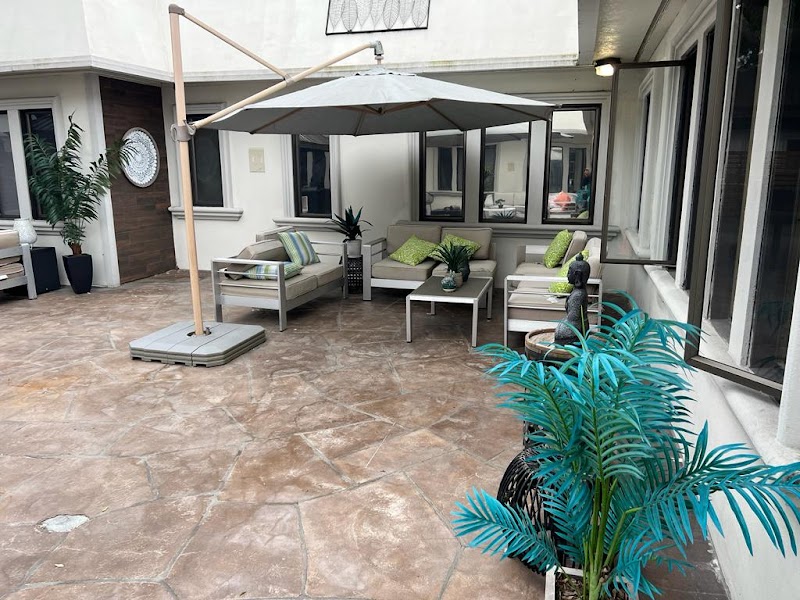 ELMWOOD CARE CENTER nursing home in BERKELEY, CA - Photo 4 of 5