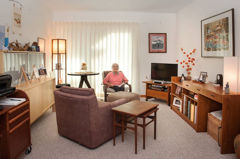 THE REDWOODS, A COMMUNITY OF SENIORS nursing home in MILL VALLEY, CA - Photo 5 of 5
