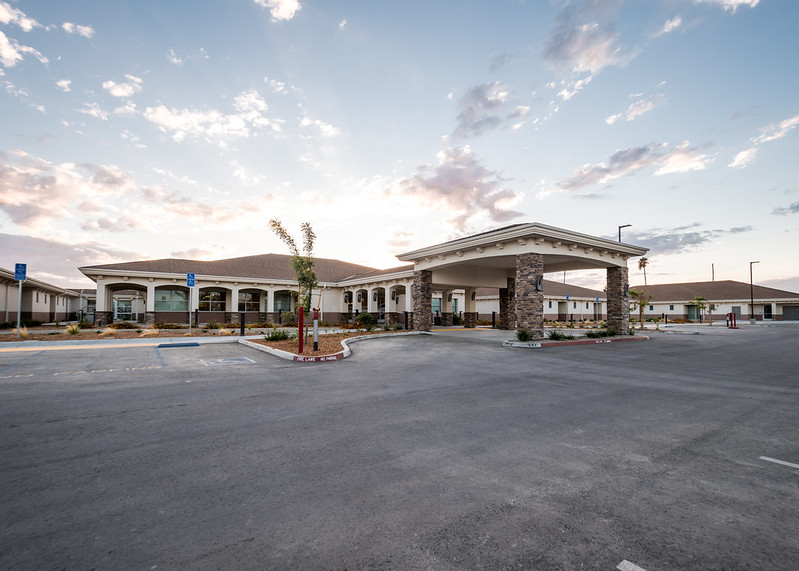 KERN RIVER TRANSITIONAL CARE nursing home in BAKERSFIELD, CA - Photo 3 of 5