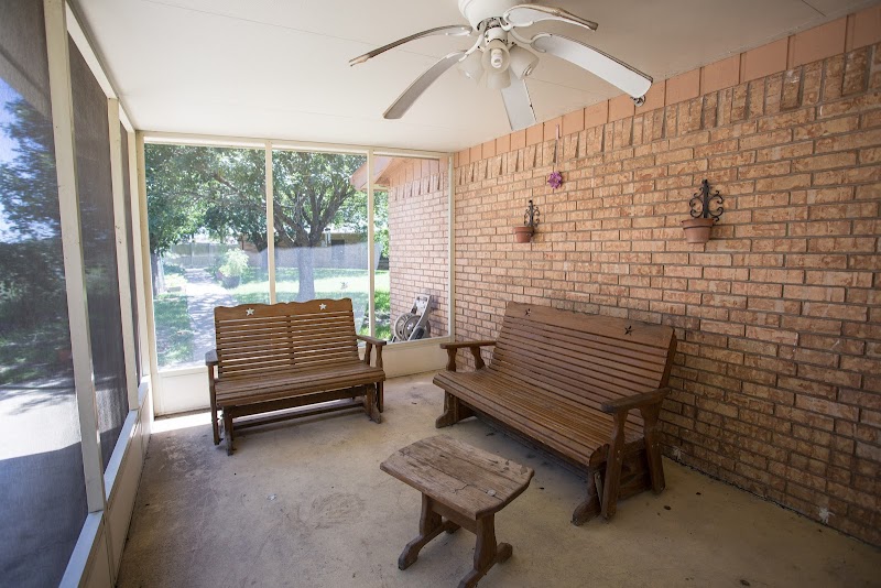 AVIR AT GONZALES nursing home in GONZALES, TX - Photo 5 of 5