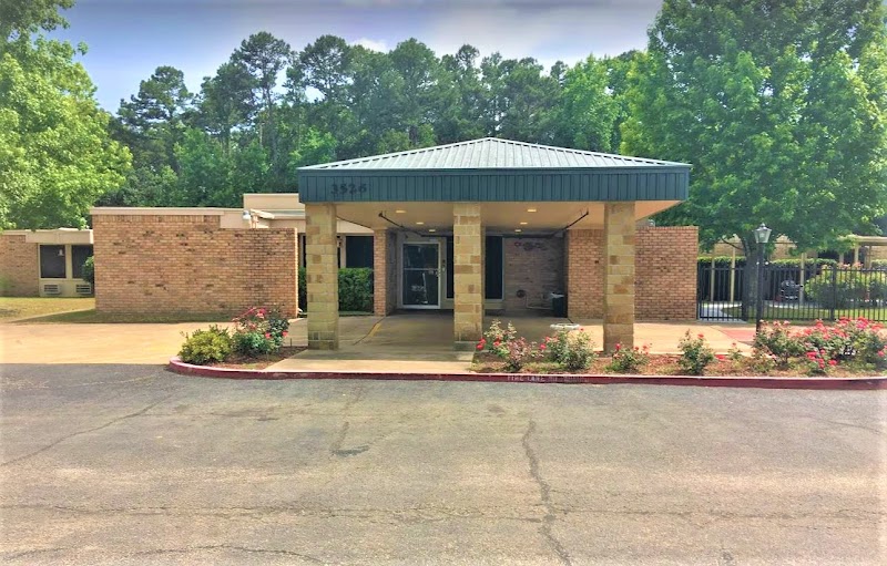 GREENBRIER NURSING & REHABILITATION CENTER OF TYLE nursing home in TYLER, TX - Photo 3 of 10