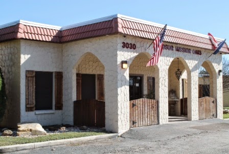 WINDSOR MISSION OAKS nursing home in SAN ANTONIO, TX - Photo 2 of 4