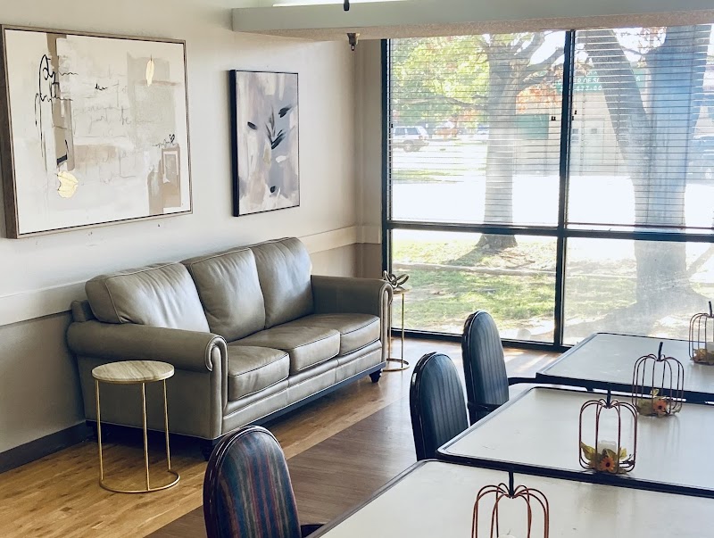 Fair Park Health & Rehabilitation Center nursing home in Dallas, TX - Photo 2 of 5