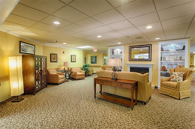 ASHFORD GARDENS nursing home in HOUSTON, TX - Photo 2 of 10