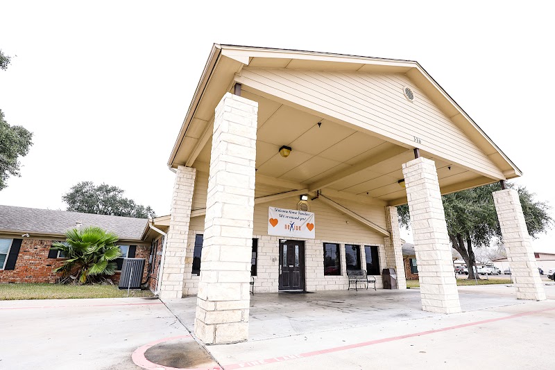 Lone Star Ranch Rehabilitaion and Healthcare Cente nursing home in Kingsville, TX - Photo 2 of 6