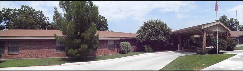 PECAN TREE REHAB AND HEALTHCARE CENTER nursing home in GAINESVILLE, TX - Photo 2 of 10
