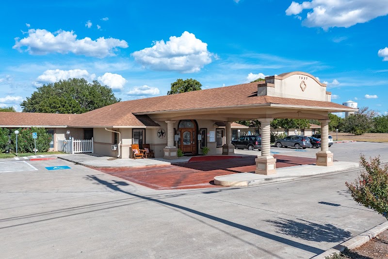 WALNUT SPRINGS HEALTH AND REHABILITATION nursing home in SEGUIN, TX - Photo 5 of 10