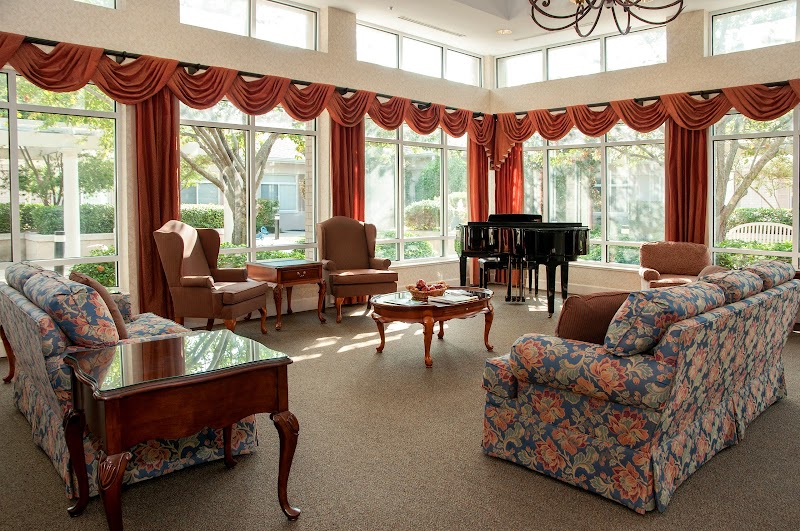GARDEN TERRACE ALZHEIMER'S CENTER OF EXCELLENCE nursing home in HOUSTON, TX - Photo 4 of 10