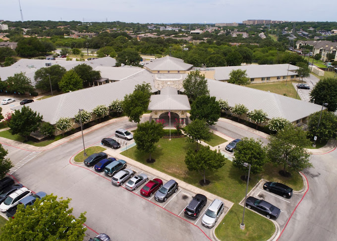 THE HEIGHTS AT MEDICAL CENTER nursing home in SAN ANTONIO, TX - Photo 2 of 3