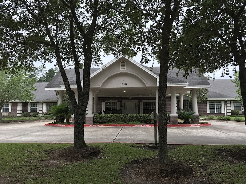 PARK MANOR OF CONROE nursing home in CONROE, TX - Photo 2 of 6