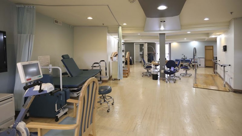 CARROLLTON HEALTH AND REHABILITATION CENTER nursing home in CARROLLTON, TX - Photo 5 of 5
