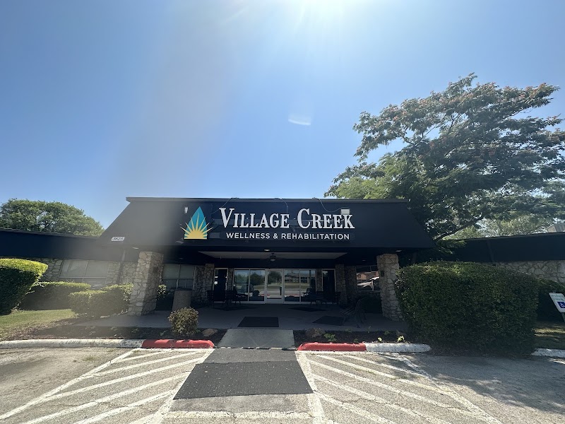 VILLAGE CREEK NURSING & REHABILITATION nursing home in FORT WORTH, TX - Photo 3 of 5