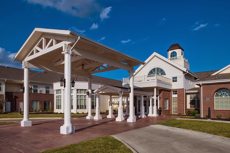 CRESTVIEW RETIREMENT COMMUNITY nursing home in BRYAN, TX - Photo 2 of 10