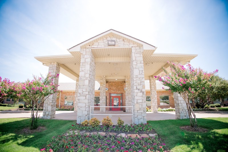 Emerald Hills Rehabilitation and Healthcare Center nursing home in North Richland Hills, TX - Photo 3 of 5