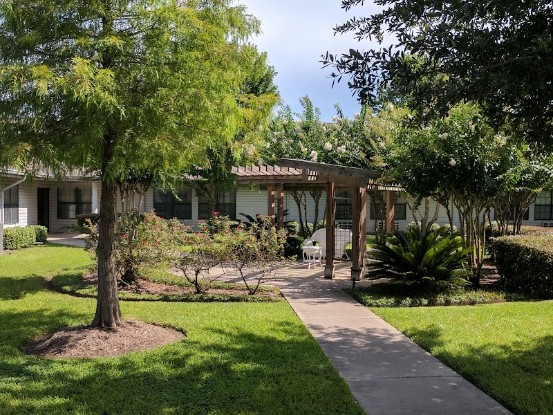 THE COURTYARDS AT PASADENA nursing home in PASADENA, TX - Photo 4 of 5