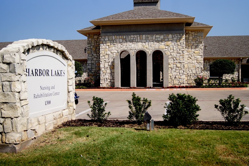 HARBOR LAKES NURSING AND REHABILITATION CENTER nursing home in GRANBURY, TX - Photo 3 of 10