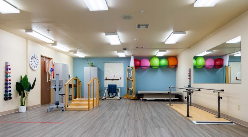 LEGEND OAKS HEALTHCARE AND REHABILITATION - NORTH nursing home in AUSTIN, TX - Photo 2 of 10
