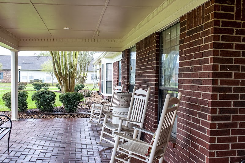 OAK VILLAGE HEALTHCARE nursing home in LAKE JACKSON, TX - Photo 2 of 10