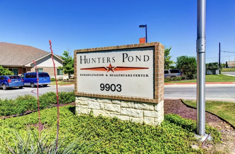 HUNTERS POND REHABILITATION AND HEALTHCARE nursing home in SAN ANTONIO, TX - Photo 2 of 5